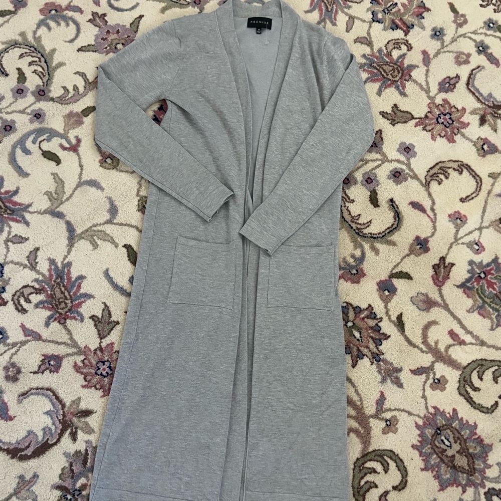 Long grey duster - worn twice 💖 Medium 💖